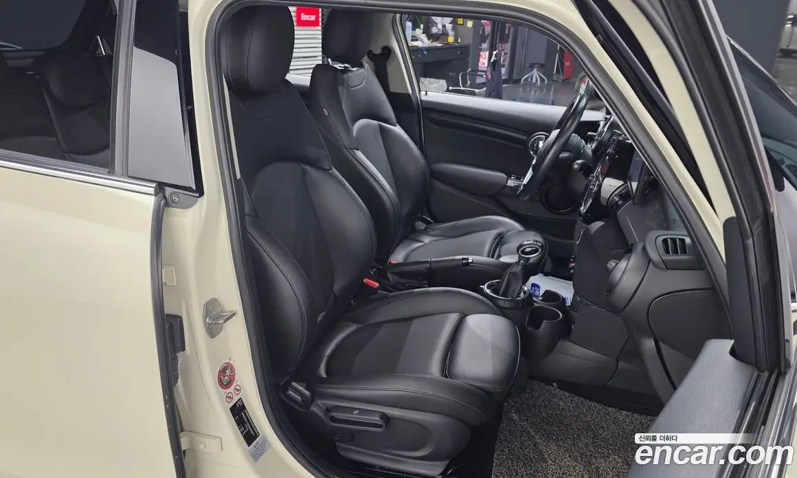 Mini Cooper 2015 1.5 автомат (гидро), фото 11