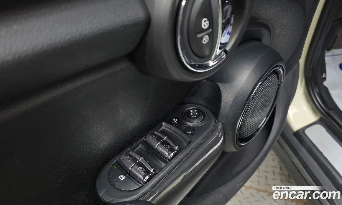 Mini Cooper 2015 1.5 автомат (гидро), фото 13