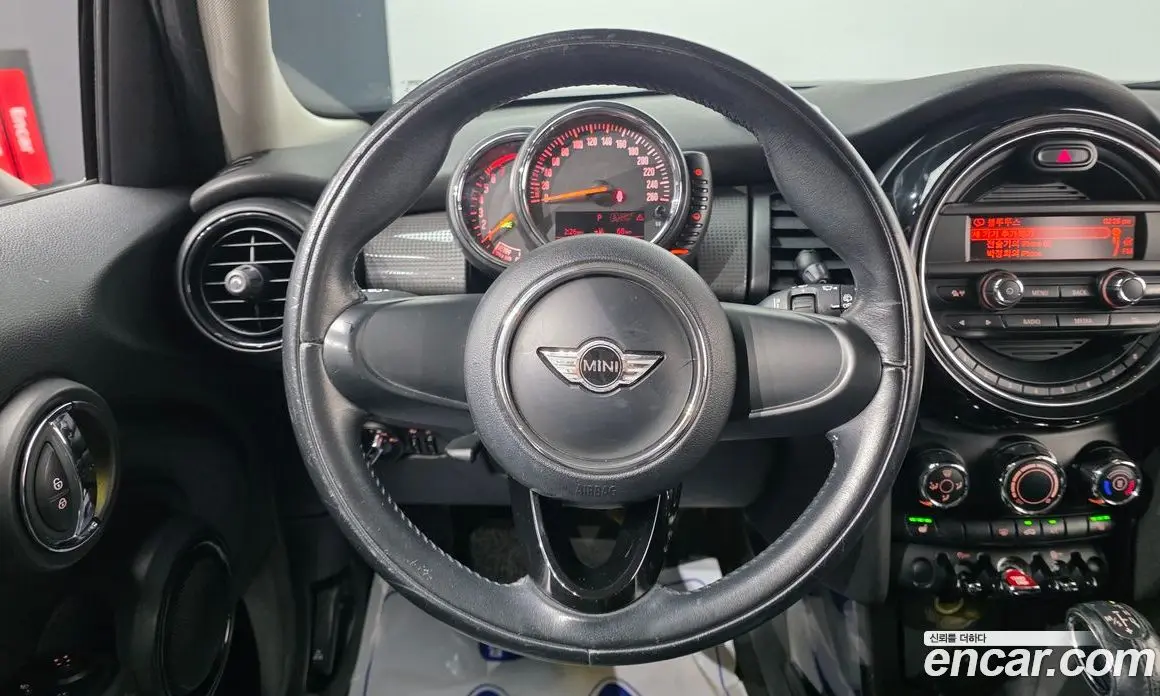 Mini Cooper 2015 1.5 автомат (гидро), фото 15