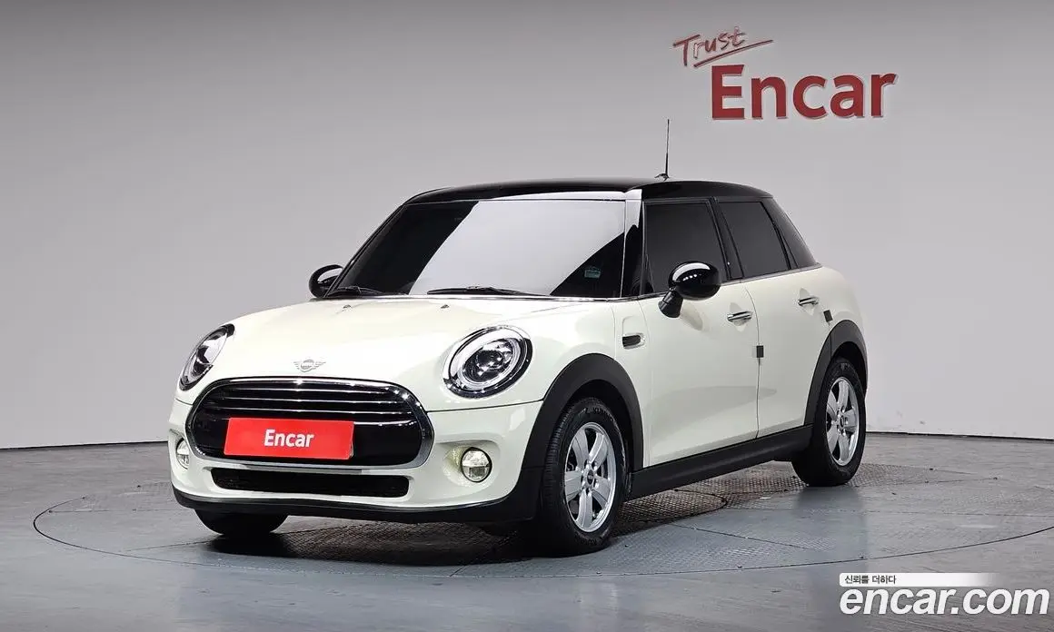 Mini Cooper 2019 1.5 автомат (гидро), фото 1 Mini Cooper 2019 1.5 автомат (гидро), фото 1