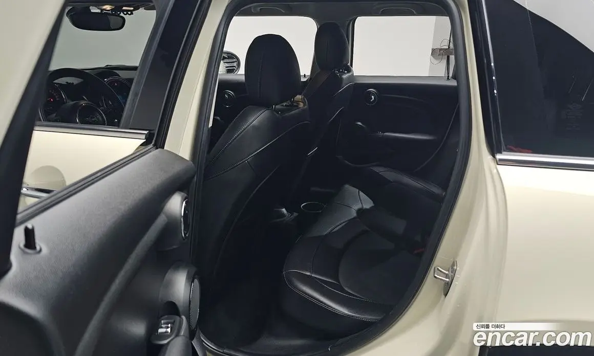 Mini Cooper 2019 1.5 автомат (гидро), фото 12 Mini Cooper 2019 1.5 автомат (гидро), фото 12