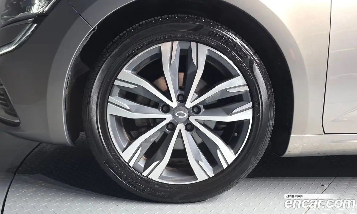 Renault (Samsung) SM6 2020 1.8 автомат (гидро), фото 5 Renault (Samsung) SM6 2020 1.8 автомат (гидро), фото 5