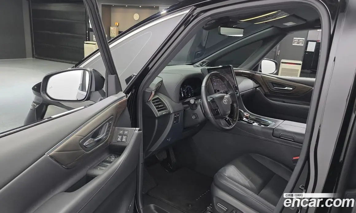 Toyota Alphard 2024 2.5 автомат (гидро), фото 10 Toyota Alphard 2024 2.5 автомат (гидро), фото 10