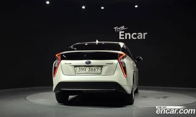 Toyota Prius 2017 1.8 автомат (гидро), миниатюра 4 Toyota Prius 2017 1.8 автомат (гидро), миниатюра 4