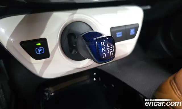 Toyota Prius 2017 1.8 автомат (гидро), миниатюра 9 Toyota Prius 2017 1.8 автомат (гидро), миниатюра 9