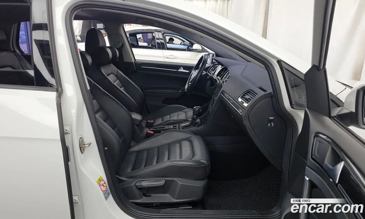 Volkswagen Golf 2015 2.0 автомат (гидро), фото 11