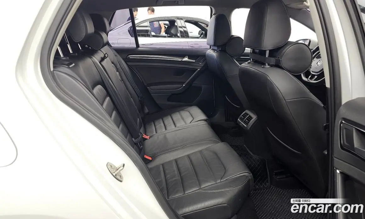 Volkswagen Golf 2015 2.0 автомат (гидро), фото 12