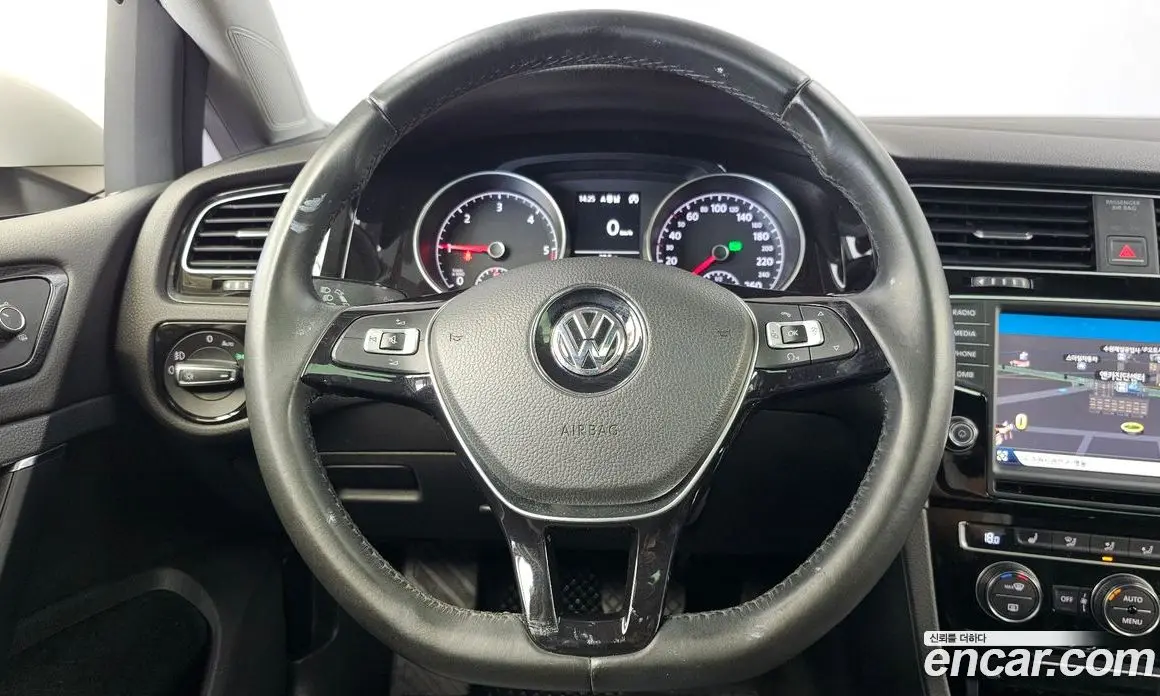 Volkswagen Golf 2015 2.0 автомат (гидро), фото 13