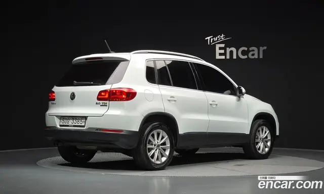 Volkswagen Tiguan 2014 2.0 автомат (гидро), миниатюра 2 Volkswagen Tiguan 2014 2.0 автомат (гидро), миниатюра 2