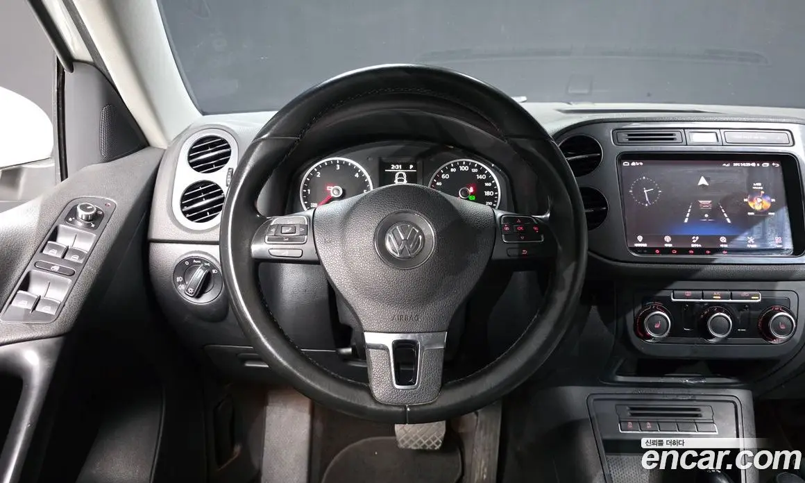 Volkswagen Tiguan 2014 2.0 автомат (гидро), фото 13 Volkswagen Tiguan 2014 2.0 автомат (гидро), фото 13