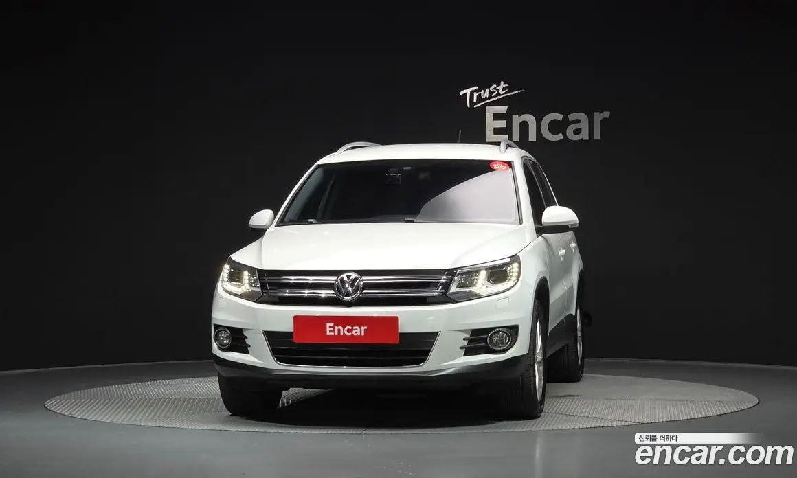 Volkswagen Tiguan 2014 2.0 автомат (гидро), фото 3 Volkswagen Tiguan 2014 2.0 автомат (гидро), фото 3