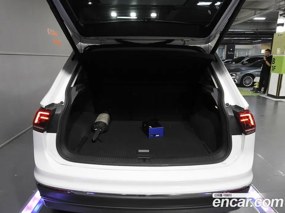 Volkswagen Tiguan 2020 2.0 автомат (гидро), фото 19 Volkswagen Tiguan 2020 2.0 автомат (гидро), фото 19