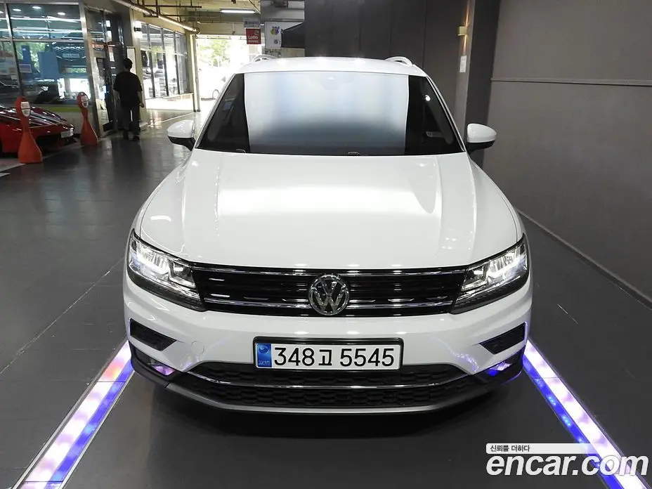 Volkswagen Tiguan 2020 2.0 автомат (гидро), фото 3 Volkswagen Tiguan 2020 2.0 автомат (гидро), фото 3