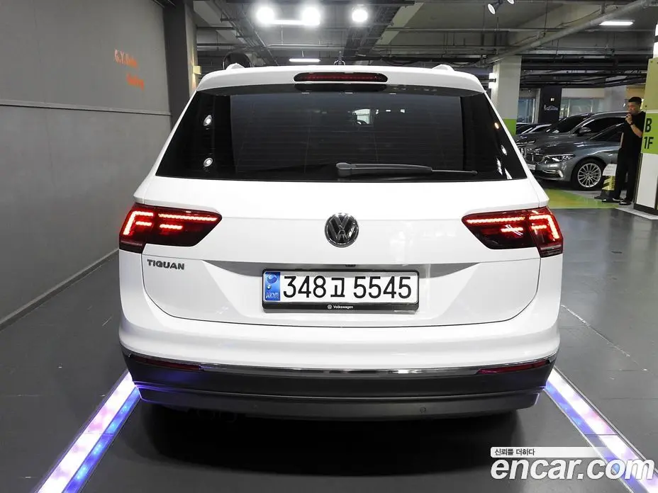 Volkswagen Tiguan 2020 2.0 автомат (гидро), фото 4 Volkswagen Tiguan 2020 2.0 автомат (гидро), фото 4