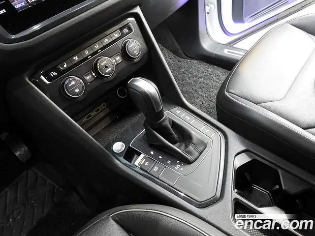 Volkswagen Tiguan 2020 2.0 автомат (гидро), миниатюра 9 Volkswagen Tiguan 2020 2.0 автомат (гидро), миниатюра 9