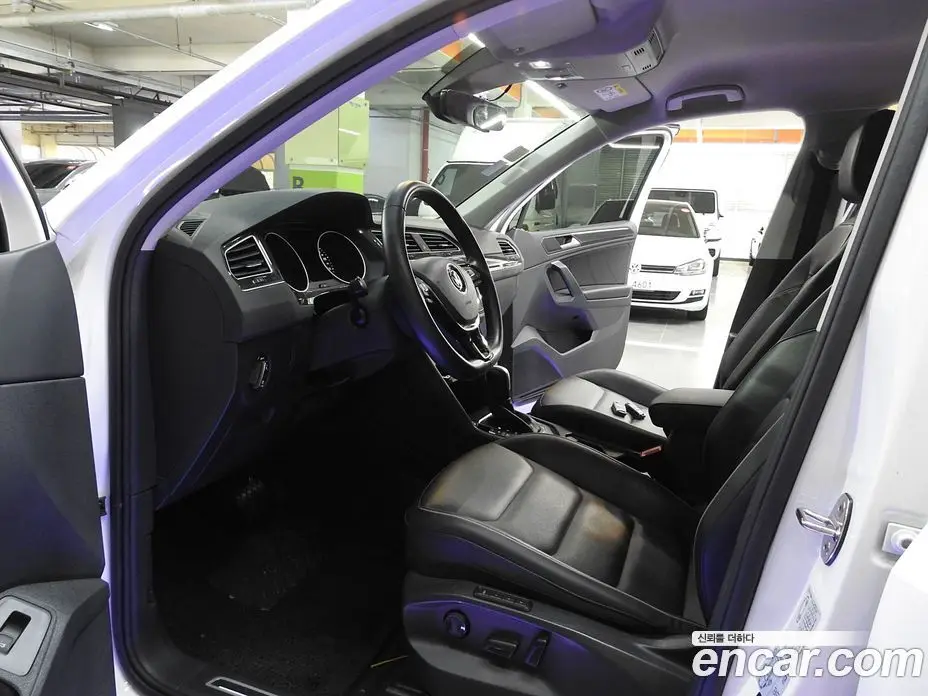 Volkswagen Tiguan 2020 2.0 автомат (гидро), фото 10 Volkswagen Tiguan 2020 2.0 автомат (гидро), фото 10