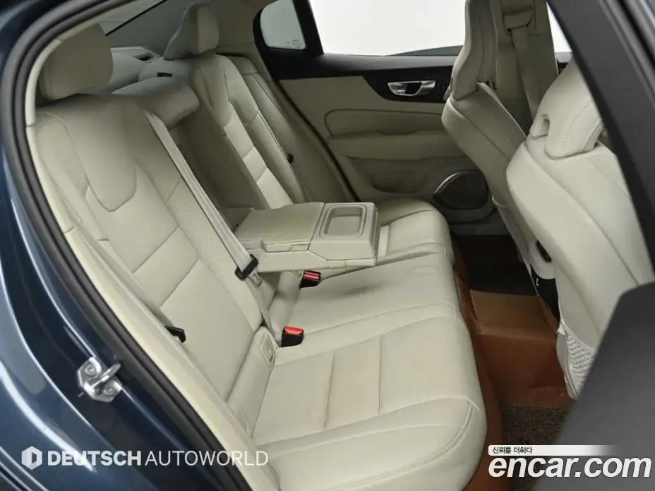 Volvo S60 2019 2.0 автомат (гидро), фото 12 Volvo S60 2019 2.0 автомат (гидро), фото 12