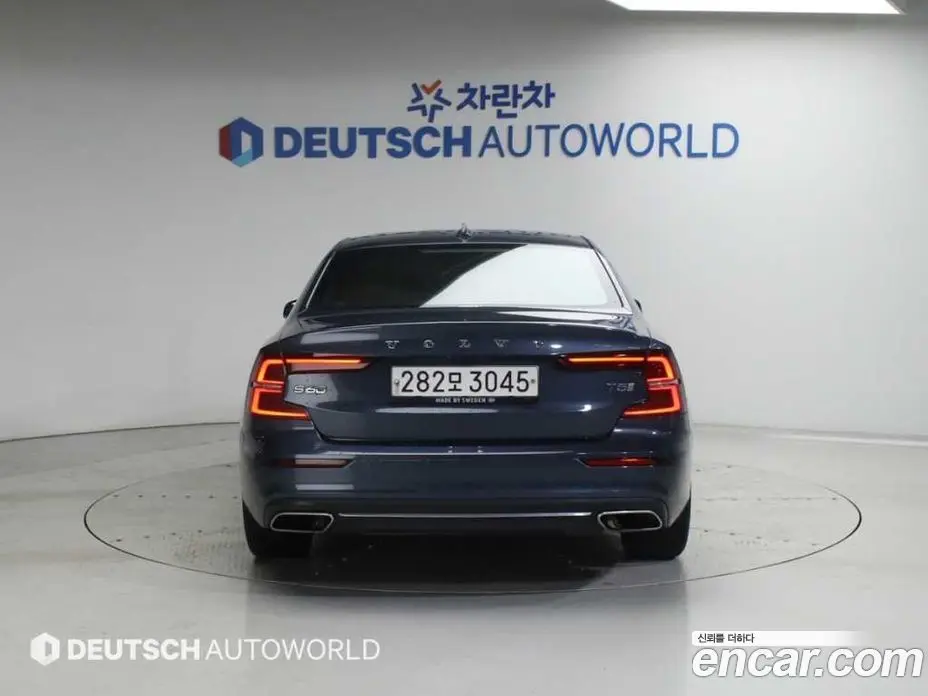 Volvo S60 2019 2.0 автомат (гидро), фото 4 Volvo S60 2019 2.0 автомат (гидро), фото 4