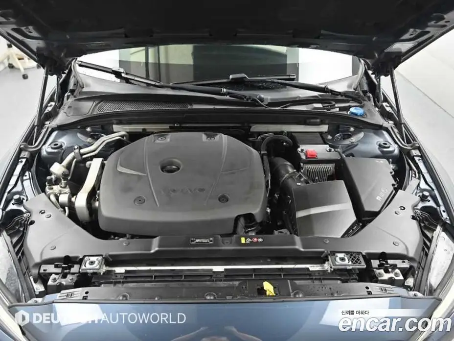 Volvo S60 2019 2.0 автомат (гидро), фото 6 Volvo S60 2019 2.0 автомат (гидро), фото 6