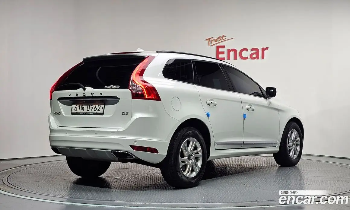 Volvo XC60 2015 2.0 автомат (гидро), фото 2 Volvo XC60 2015 2.0 автомат (гидро), фото 2