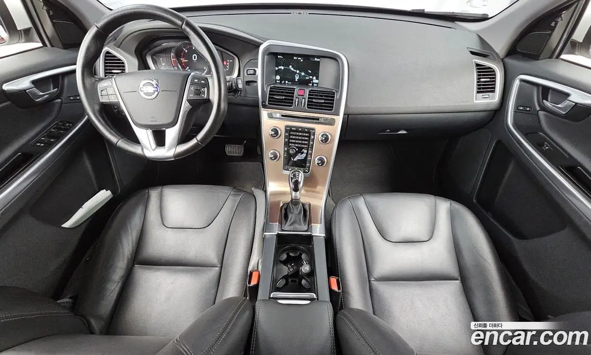 Volvo XC60 2015 2.0 автомат (гидро), фото 7 Volvo XC60 2015 2.0 автомат (гидро), фото 7