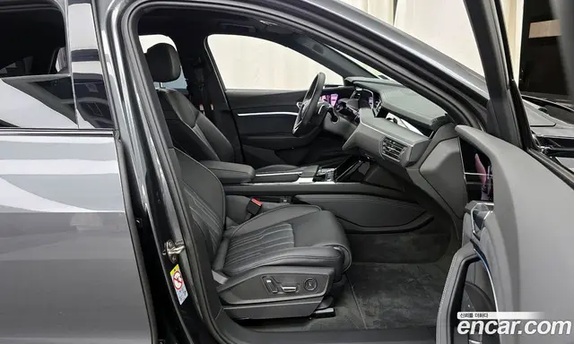 Audi e-tron 2023 0.2 автомат (гидро), миниатюра 11