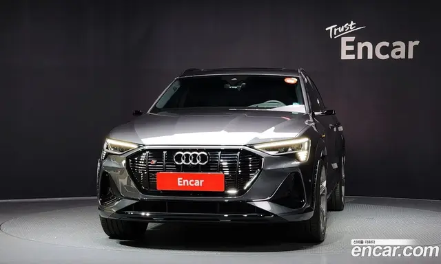 Audi e-tron 2023 0.2 автомат (гидро), миниатюра 3