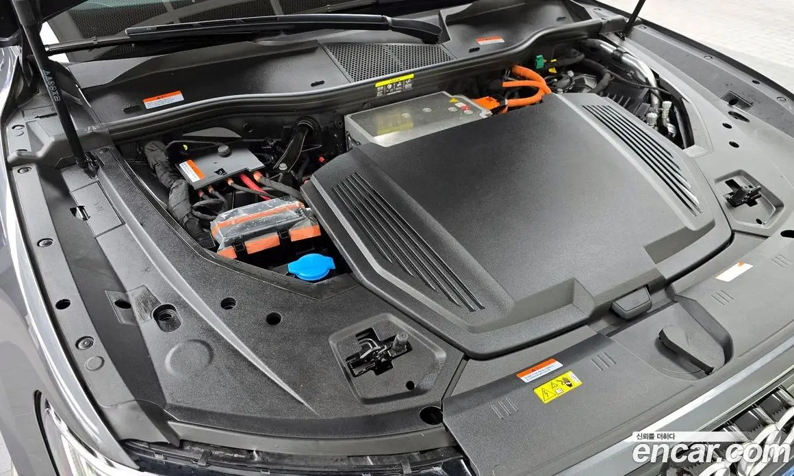 Audi e-tron 2023 0.2 автомат (гидро), фото 6