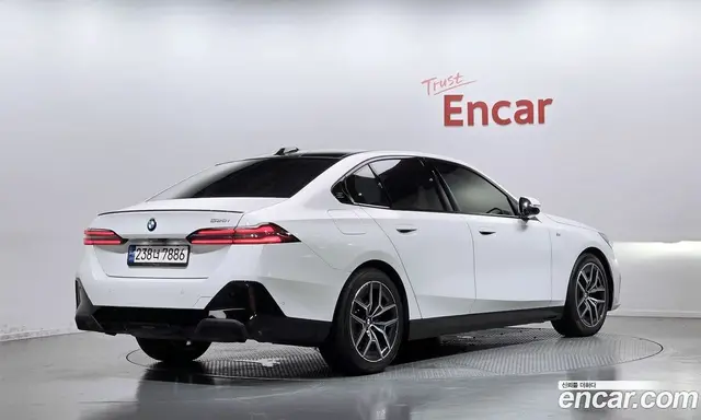 BMW 5 серия 2024 2.0 автомат (гидро), миниатюра 2