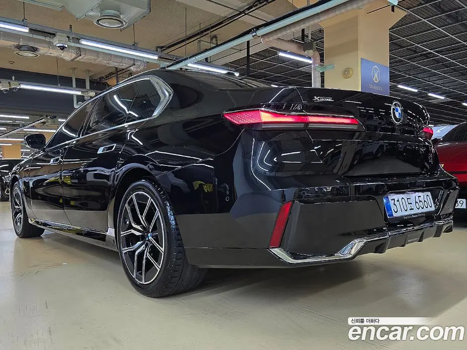 BMW 7 серия 2025 3.0 автомат (гидро), фото 4