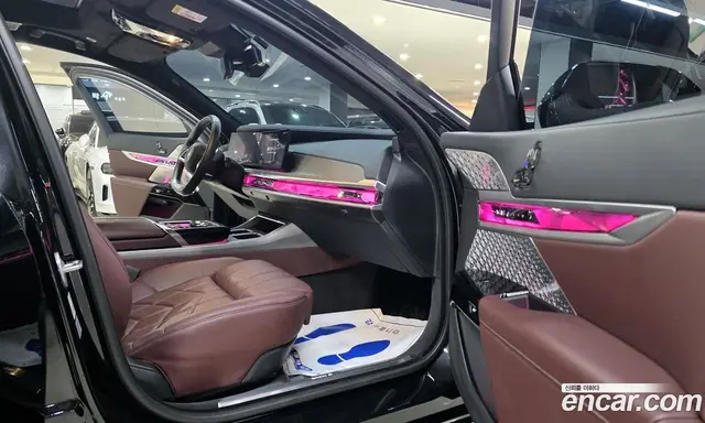 BMW i7 2023 0.3 автомат (гидро), миниатюра 9