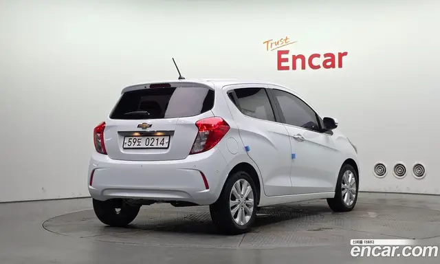 Chevrolet Spark 2016 1.0 автомат (гидро), миниатюра 2