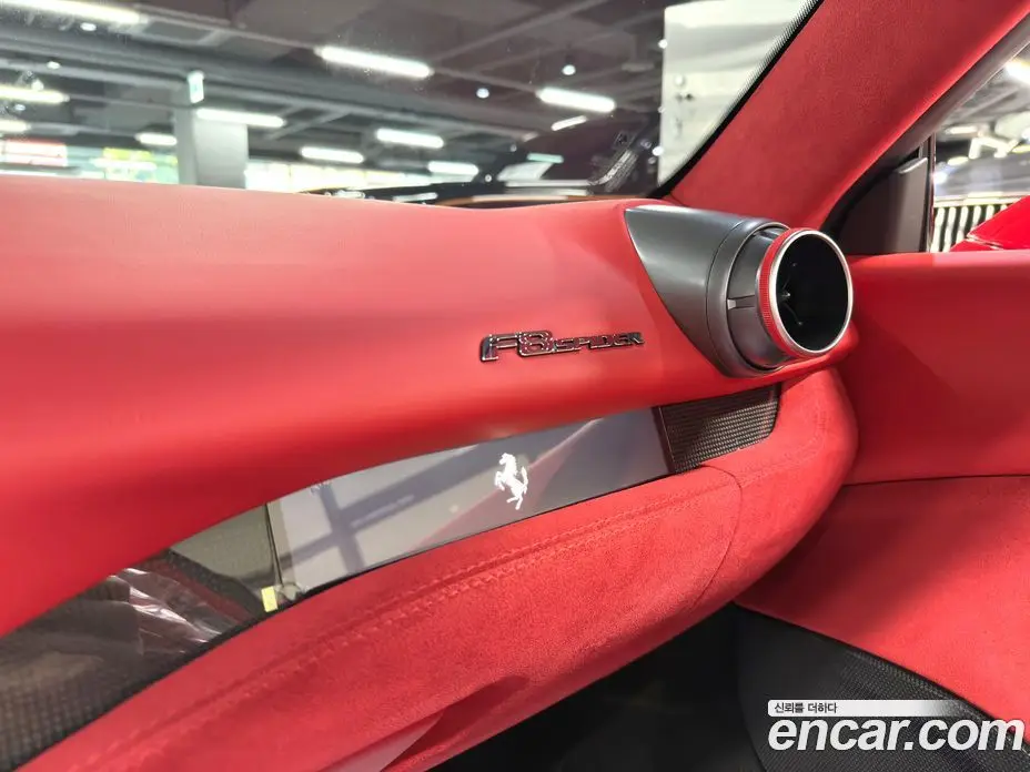 Ferrari F8 2021 3.9 автомат (гидро), фото 16 Ferrari F8 2021 3.9 автомат (гидро), фото 16