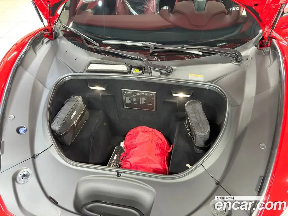 Ferrari F8 2021 3.9 автомат (гидро), фото 18 Ferrari F8 2021 3.9 автомат (гидро), фото 18