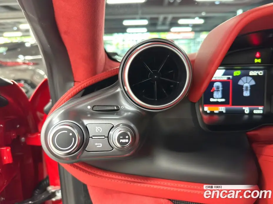 Ferrari F8 2021 3.9 автомат (гидро), фото 10 Ferrari F8 2021 3.9 автомат (гидро), фото 10