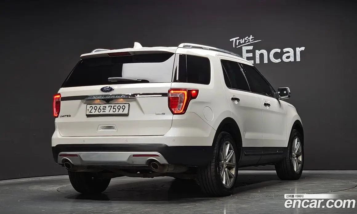 Ford Explorer 2016 2.3 автомат (гидро), фото 2 Ford Explorer 2016 2.3 автомат (гидро), фото 2