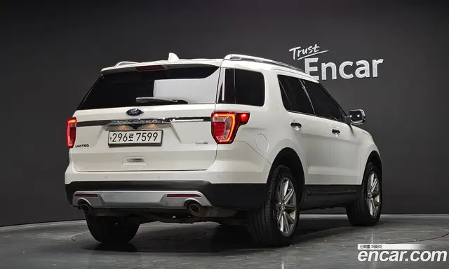 Ford Explorer 2016 2.3 автомат (гидро), миниатюра 2 Ford Explorer 2016 2.3 автомат (гидро), миниатюра 2