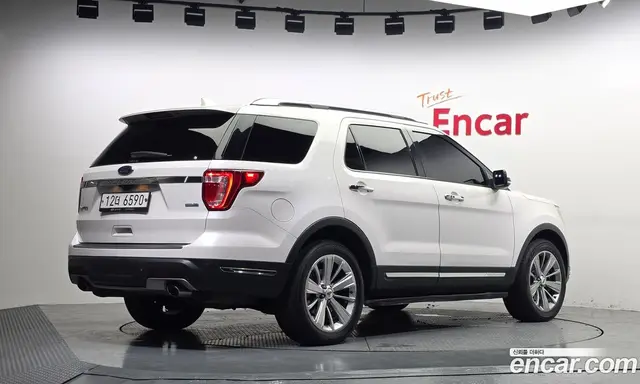 Ford Explorer 2018 2.3 автомат (гидро), миниатюра 2