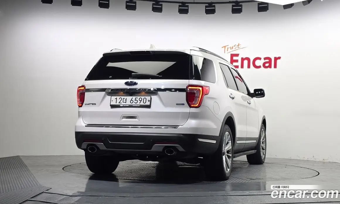 Ford Explorer 2018 2.3 автомат (гидро), фото 4