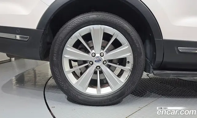 Ford Explorer 2018 2.3 автомат (гидро), миниатюра 5