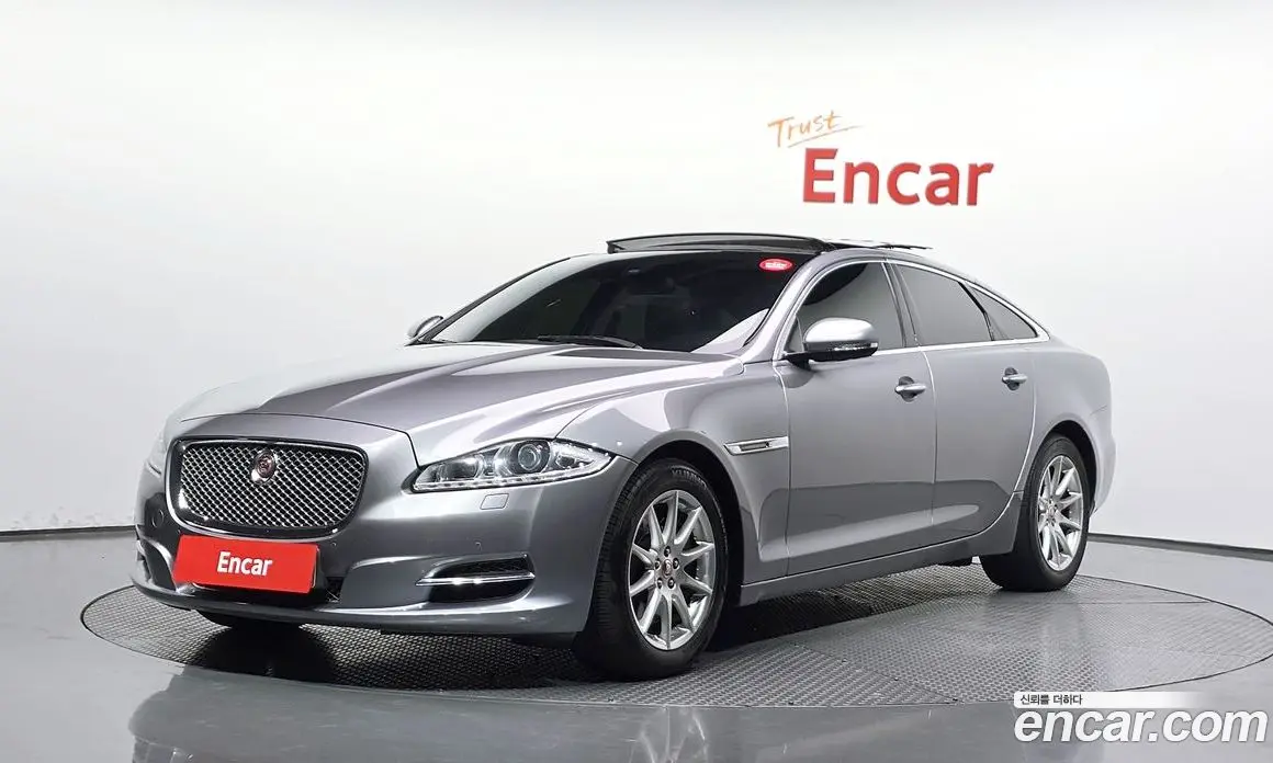 Jaguar XJ 2014 2.0 автомат (гидро), фото 1 Jaguar XJ 2014 2.0 автомат (гидро), фото 1