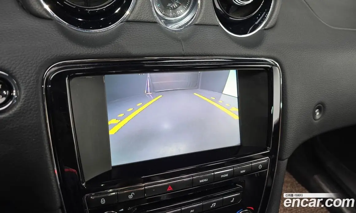Jaguar XJ 2014 2.0 автомат (гидро), фото 14 Jaguar XJ 2014 2.0 автомат (гидро), фото 14