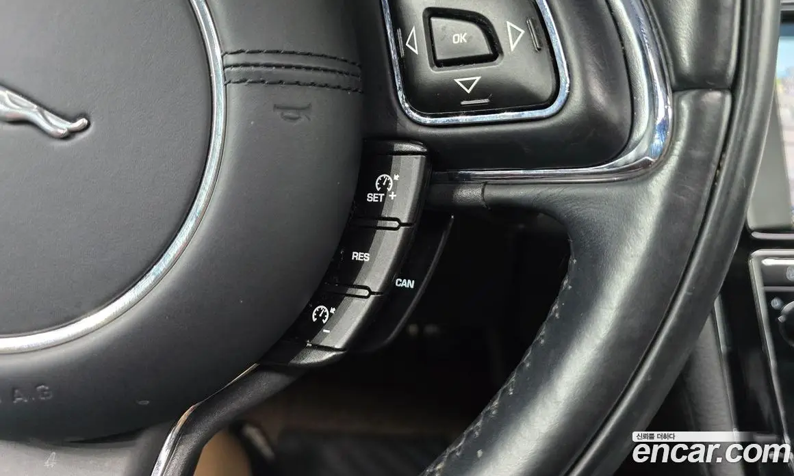 Jaguar XJ 2014 2.0 автомат (гидро), фото 16 Jaguar XJ 2014 2.0 автомат (гидро), фото 16