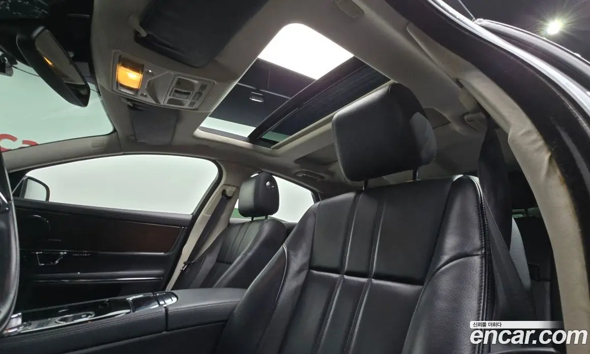 Jaguar XJ 2014 2.0 автомат (гидро), фото 19 Jaguar XJ 2014 2.0 автомат (гидро), фото 19