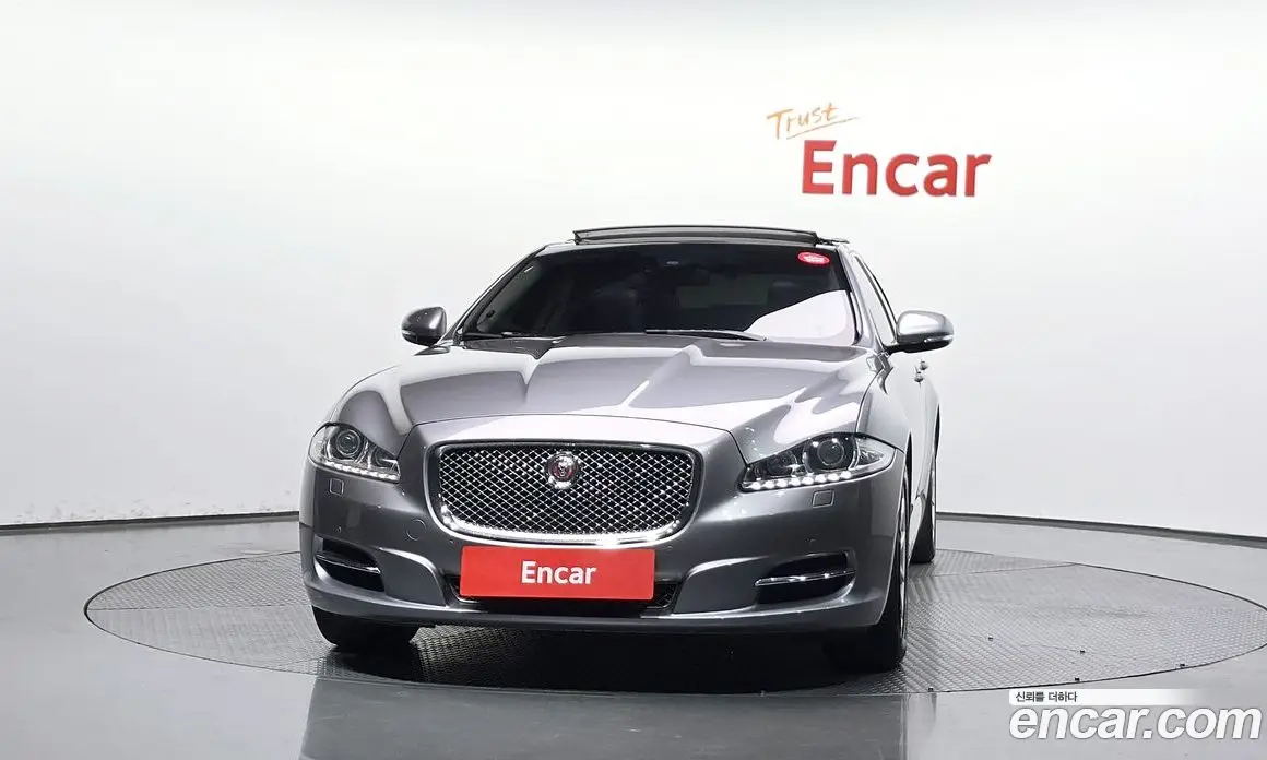 Jaguar XJ 2014 2.0 автомат (гидро), фото 3 Jaguar XJ 2014 2.0 автомат (гидро), фото 3