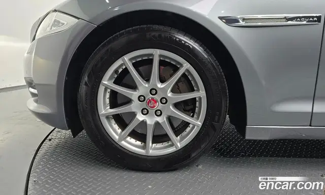 Jaguar XJ 2014 2.0 автомат (гидро), миниатюра 5 Jaguar XJ 2014 2.0 автомат (гидро), миниатюра 5