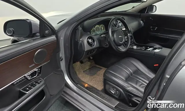 Jaguar XJ 2014 2.0 автомат (гидро), миниатюра 10 Jaguar XJ 2014 2.0 автомат (гидро), миниатюра 10