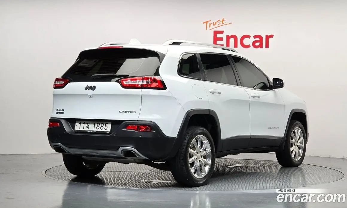 Jeep Cherokee 2015 2.0 автомат (гидро), фото 2 Jeep Cherokee 2015 2.0 автомат (гидро), фото 2
