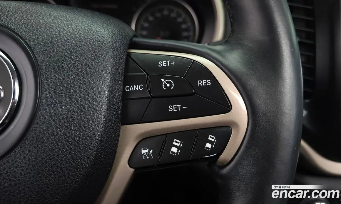 Jeep Cherokee 2015 2.0 автомат (гидро), фото 15 Jeep Cherokee 2015 2.0 автомат (гидро), фото 15