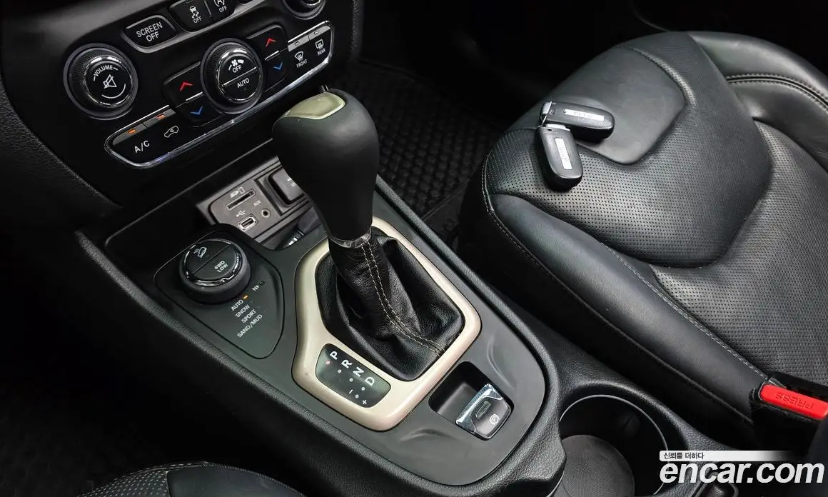 Jeep Cherokee 2015 2.0 автомат (гидро), фото 9 Jeep Cherokee 2015 2.0 автомат (гидро), фото 9